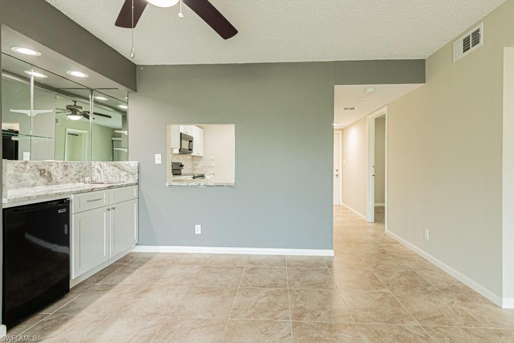 149 Palm Dr , Unit 17, Naples, FL 34112 Photo