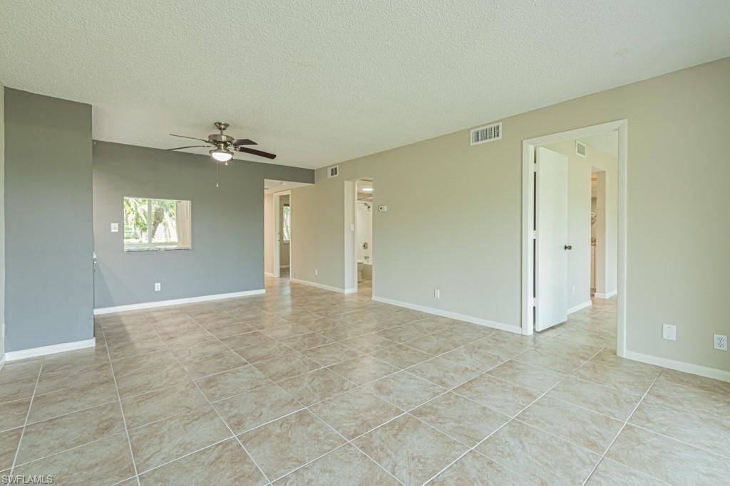 149 Palm Dr , Unit 17, Naples, FL 34112 Photo