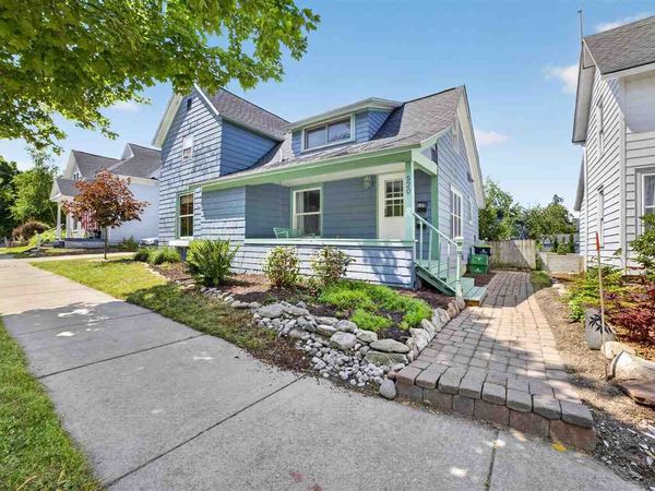 520 Wachtel Avenue, Petoskey, MI 49770