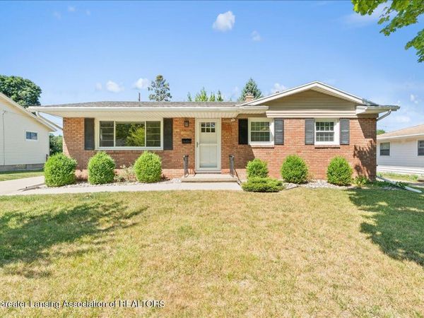 2104 Edwin Place, Lansing, MI 48911