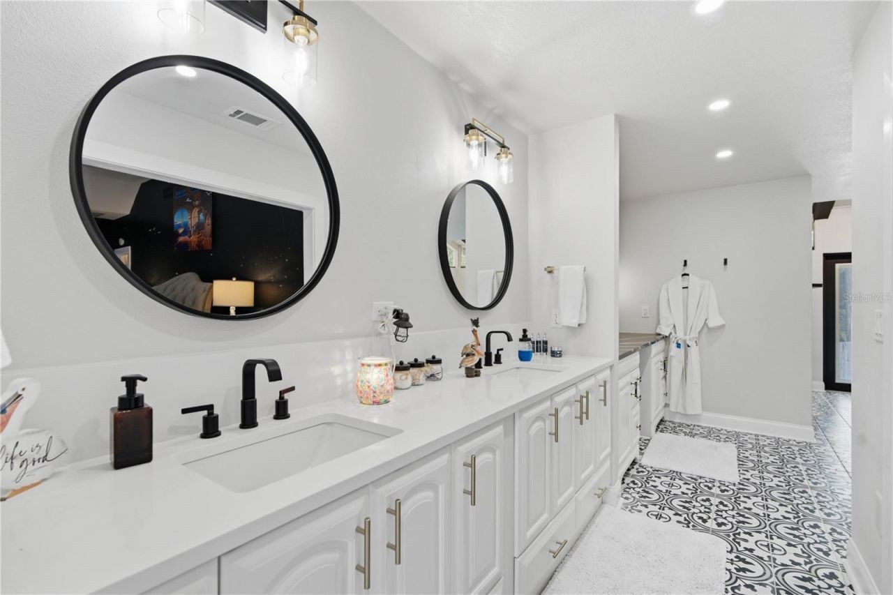 2860 Briarwood Lane, Palm Harbor, FL 34683 Photo