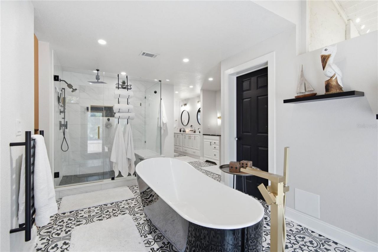 2860 Briarwood Lane, Palm Harbor, FL 34683 Photo