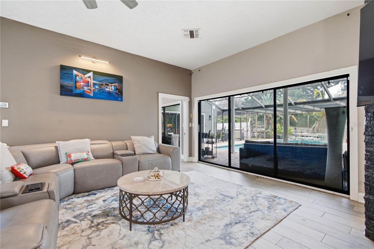 2860 Briarwood Lane, Palm Harbor, FL 34683 Photo