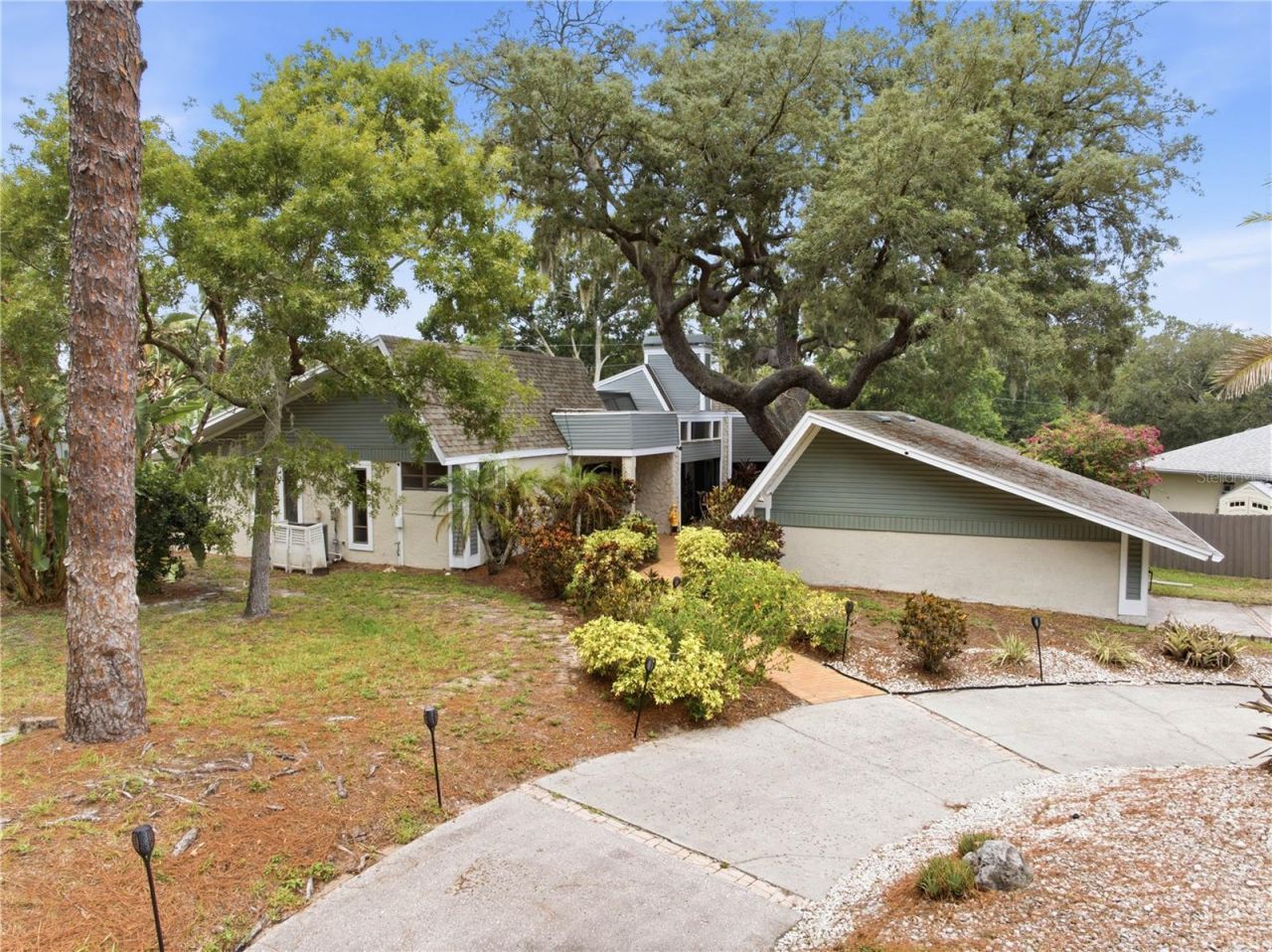 2860 Briarwood Lane, Palm Harbor, FL 34683 Photo