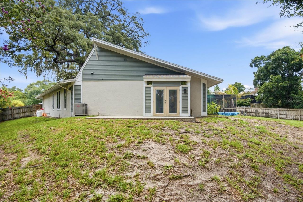 2860 Briarwood Lane, Palm Harbor, FL 34683 Photo