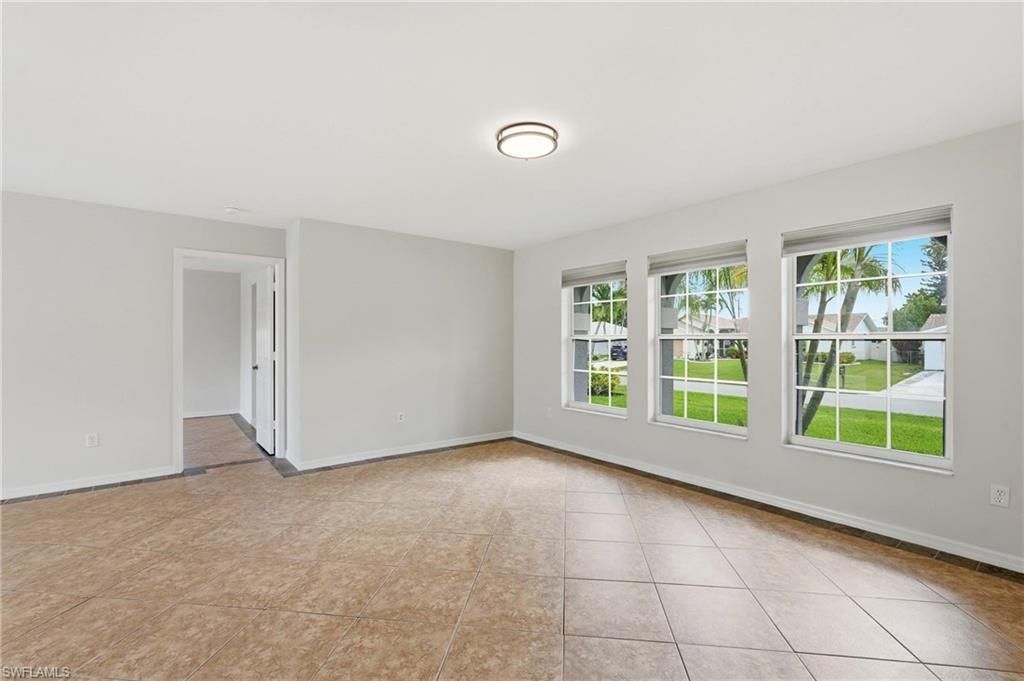 524 SE 8th Pl, Cape Coral, FL 33990 Photo