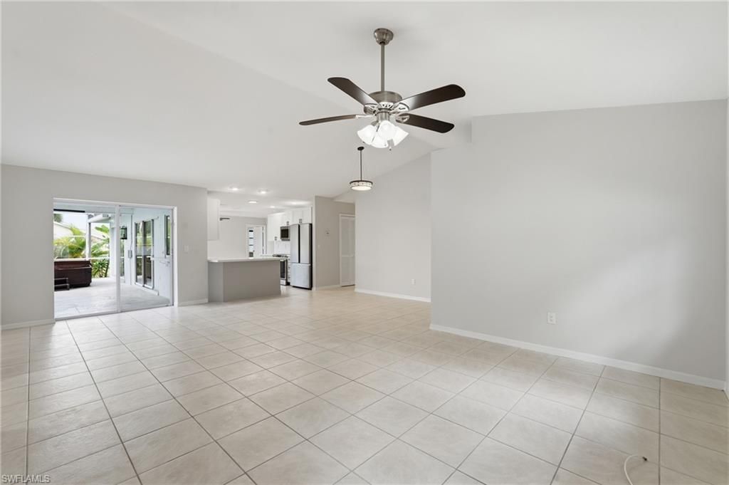 524 SE 8th Pl, Cape Coral, FL 33990 Photo