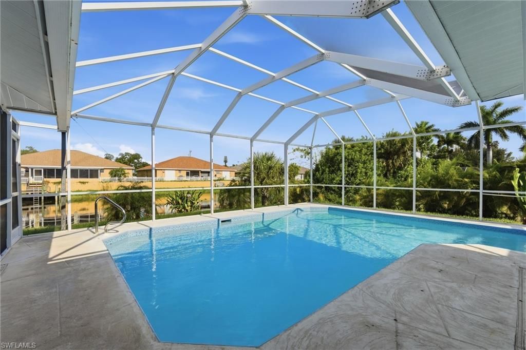 524 SE 8th Pl, Cape Coral, FL 33990 Photo