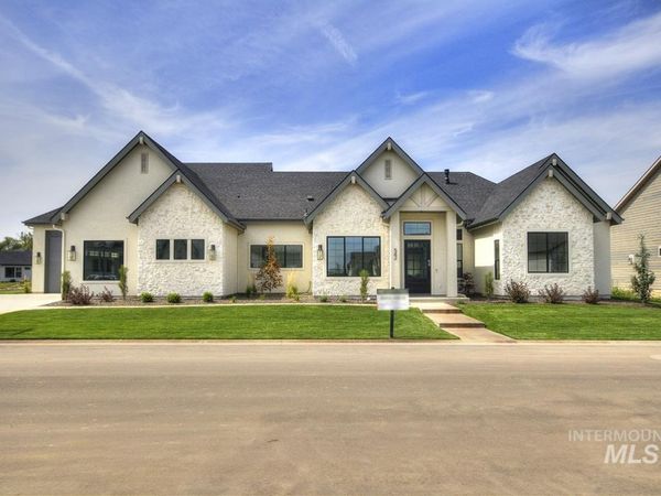 542 Midpoint Ave, Middleton, ID 83644