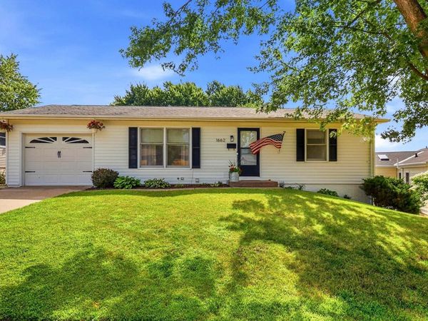 1662 Alpha Avenue, Dubuque, IA 52001