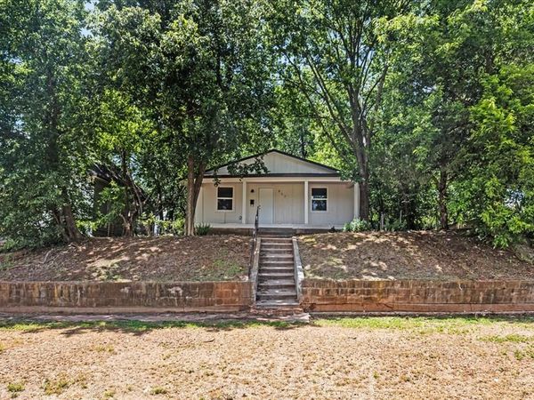 917 W Colorado Avenue, Chickasha, OK 73018