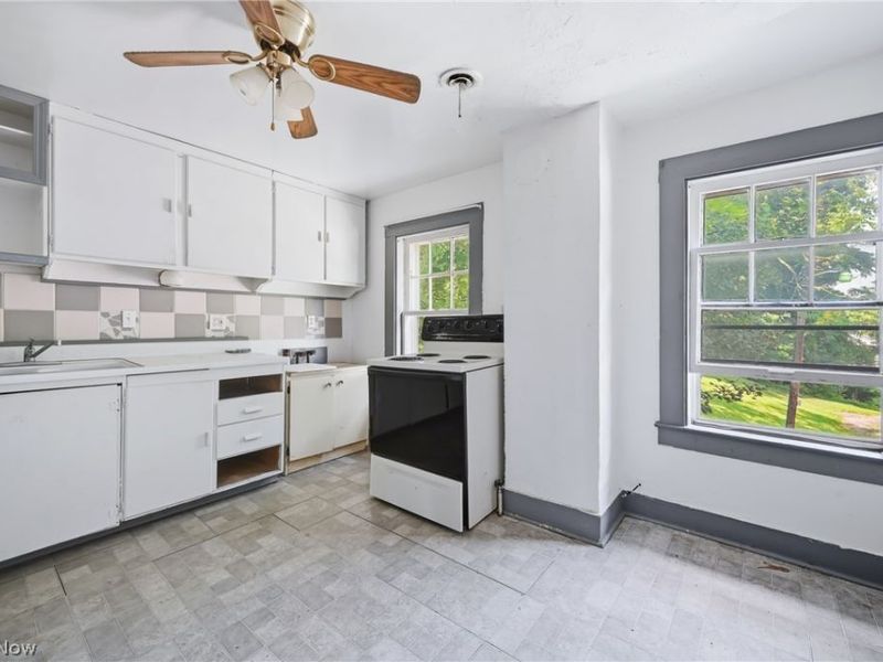 245 Main Street , Leetonia, OH 44431 Photo 9