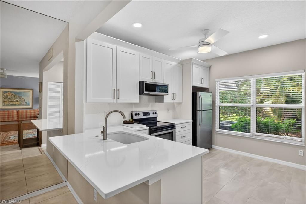 290 Emerald Bay Cir , Unit L7, Naples, FL 34110 Photo