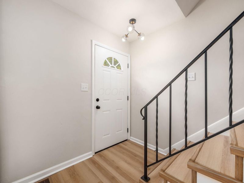 646 French Drive, Columbus, OH 43228 Photo 10
