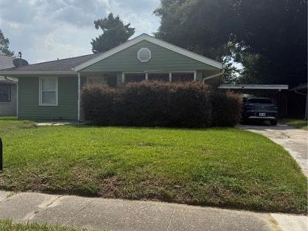 4826 PIETY Drive , New Orleans, LA 70126