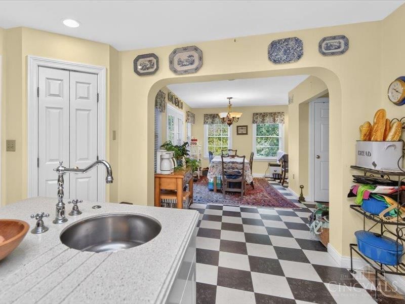 7225 Meadowbrook Drive, Amberley, OH 45237 Photo 18