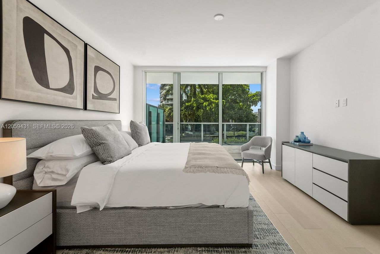 9221 E Bay Harbor Drive, Unit 212, Bay Harbor Islands, FL 33154 Photo