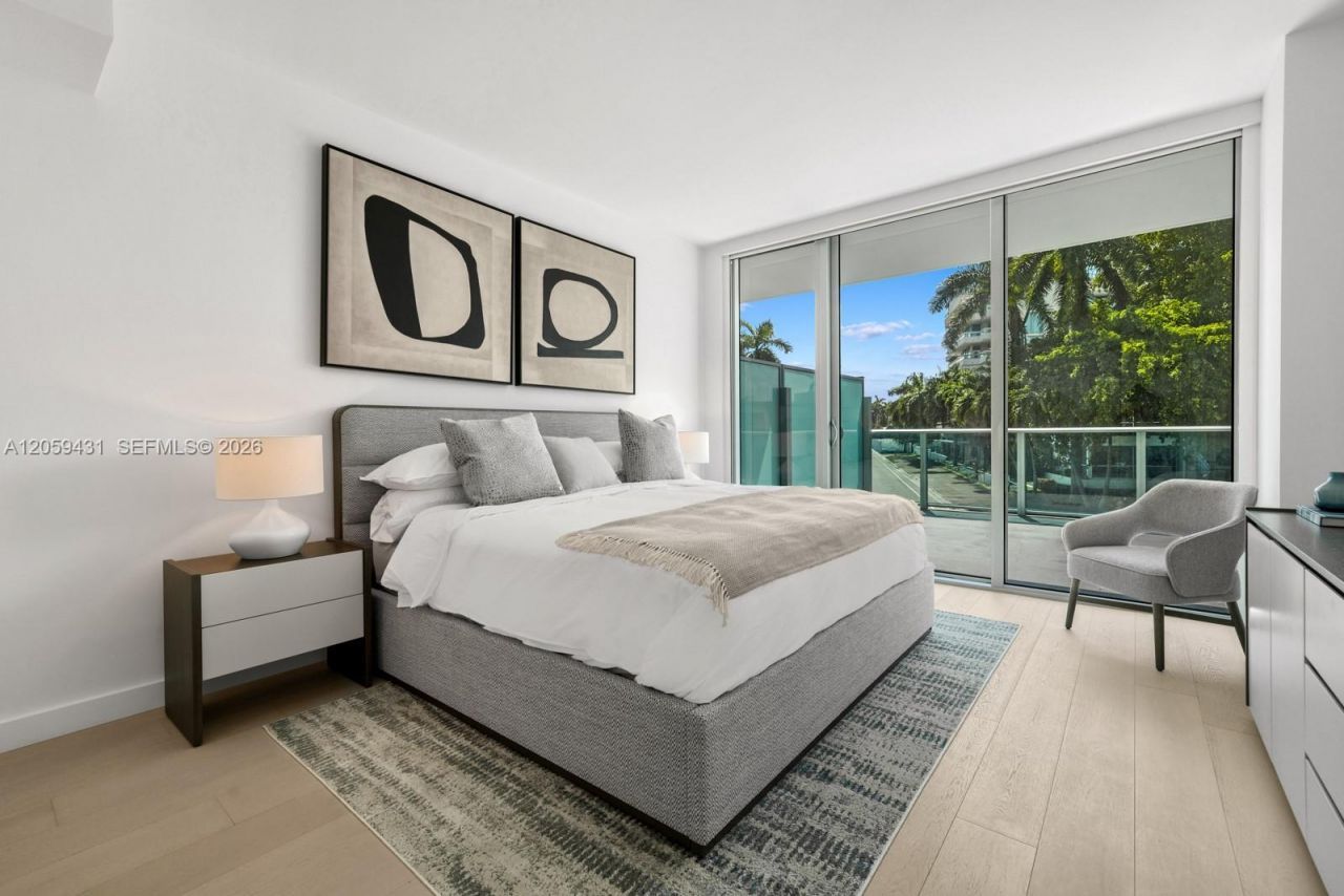 9221 E Bay Harbor Drive, Unit 212, Bay Harbor Islands, FL 33154 Photo