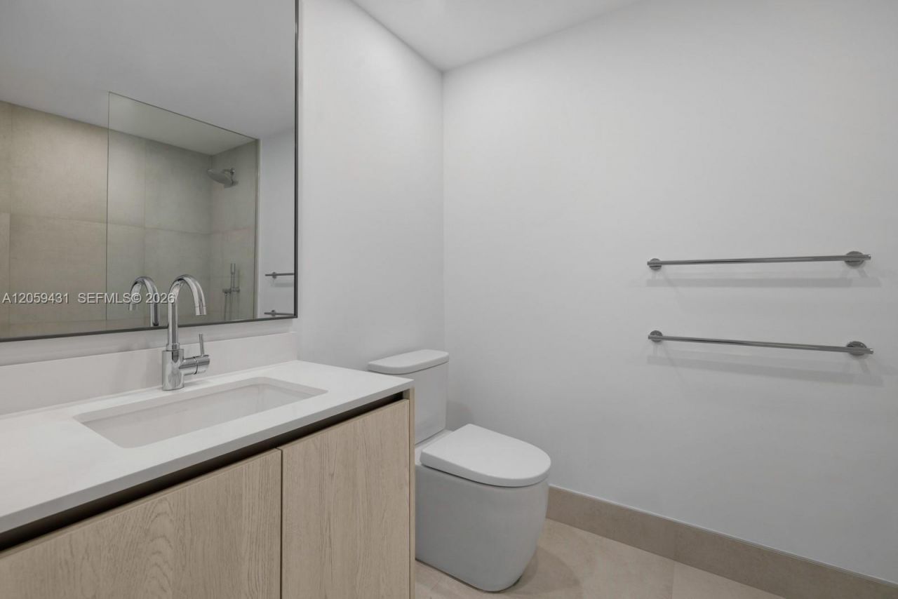 9221 E Bay Harbor Drive, Unit 212, Bay Harbor Islands, FL 33154 Photo