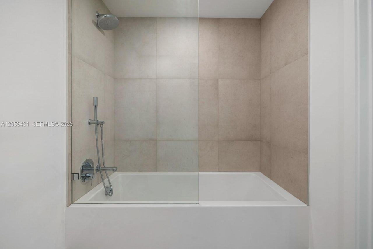 9221 E Bay Harbor Drive, Unit 212, Bay Harbor Islands, FL 33154 Photo