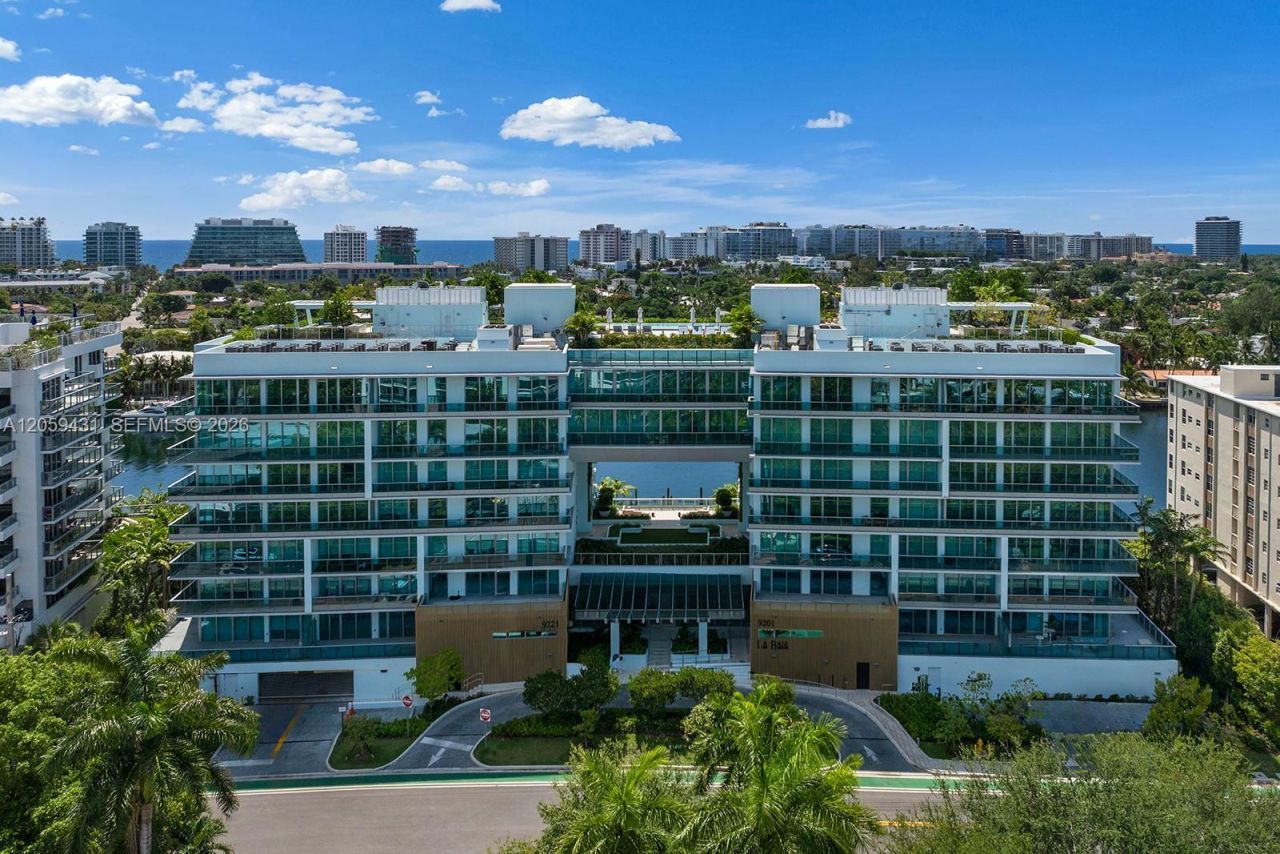 9221 E Bay Harbor Drive, Unit 212, Bay Harbor Islands, FL 33154 Photo