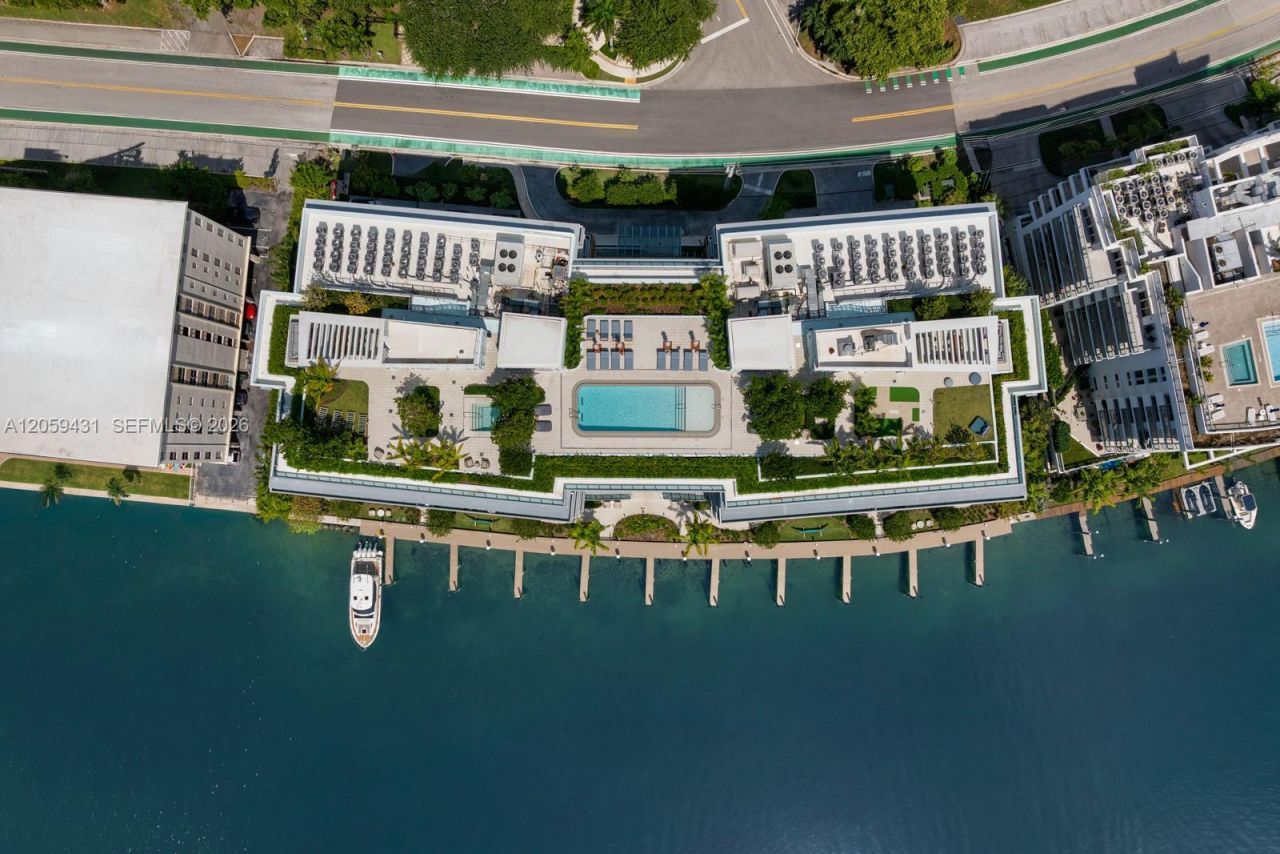 9221 E Bay Harbor Drive, Unit 212, Bay Harbor Islands, FL 33154 Photo