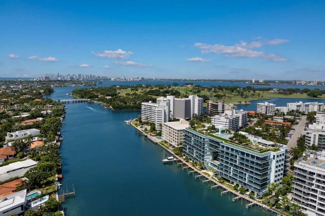 9221 E Bay Harbor Drive, Unit 212, Bay Harbor Islands, FL 33154 Photo