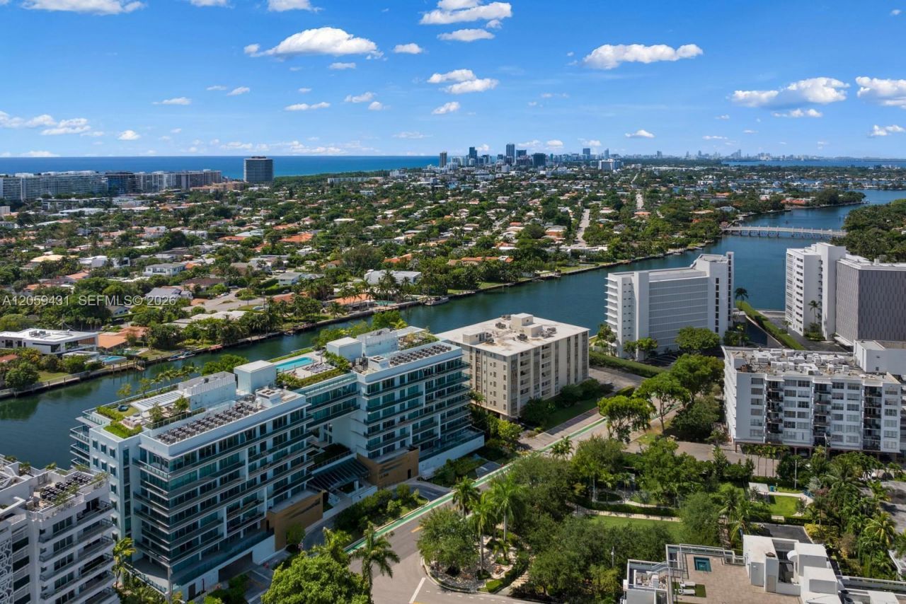 9221 E Bay Harbor Drive, Unit 212, Bay Harbor Islands, FL 33154 Photo