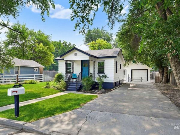 221 Hudson Avenue, Nampa, ID 83651