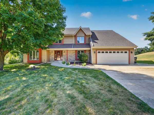 W248S6845 Sugar Maple Dr, Vernon, WI 53189