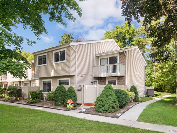 236 Springmeadow Drive , Unit B, Holbrook, NY 11741