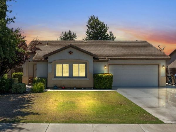 4217 Almond Grove Lane, Bakersfield, CA 93312