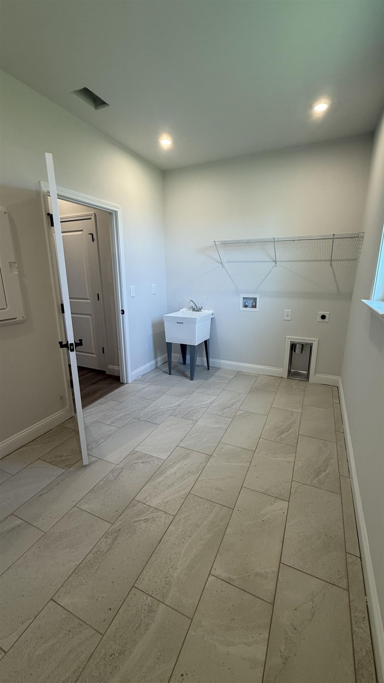 1525 Winding Creek Way Photo 10