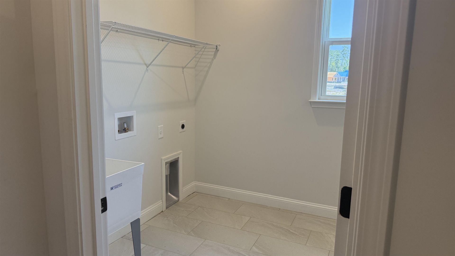 1525 Winding Creek Way Photo 9