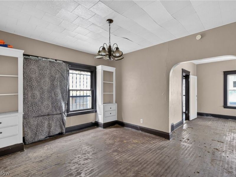 12000 Kinsman Road , Cleveland, OH 44120 Photo 10