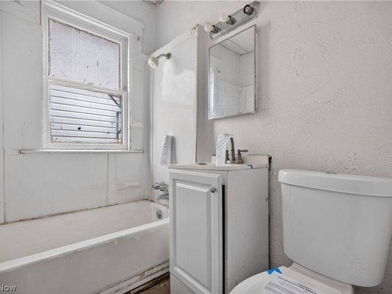12000 Kinsman Road , Cleveland, OH 44120 Photo 16