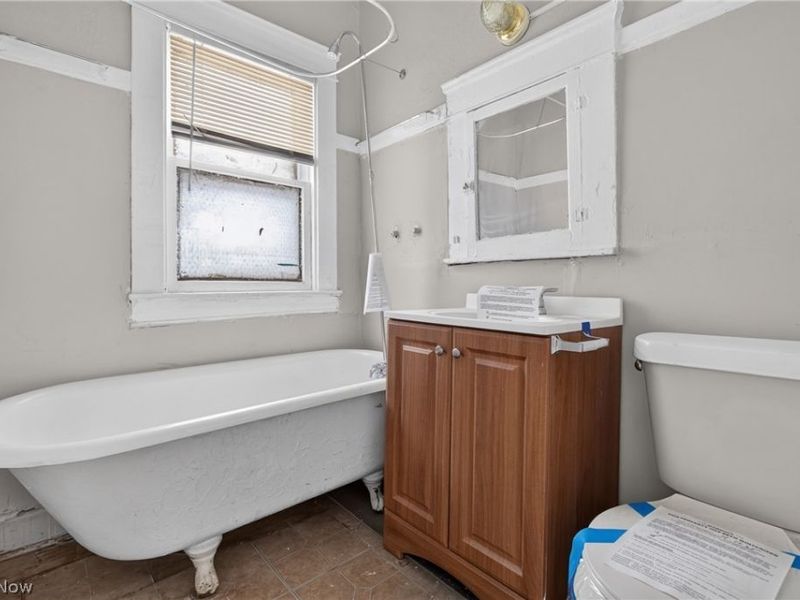 12000 Kinsman Road , Cleveland, OH 44120 Photo 29