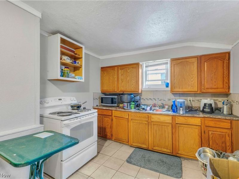 3305 Roanoke Avenue , Cleveland, OH 44109 Photo 15