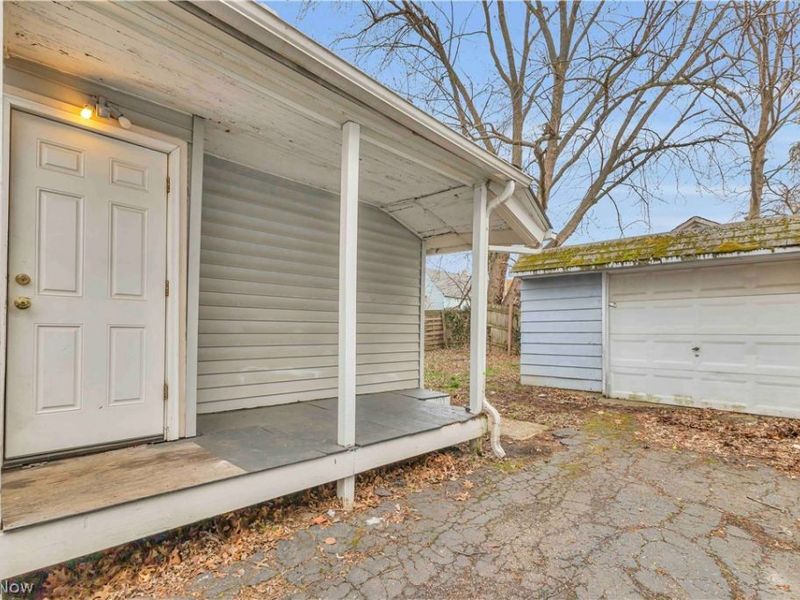 3305 Roanoke Avenue , Cleveland, OH 44109 Photo 3