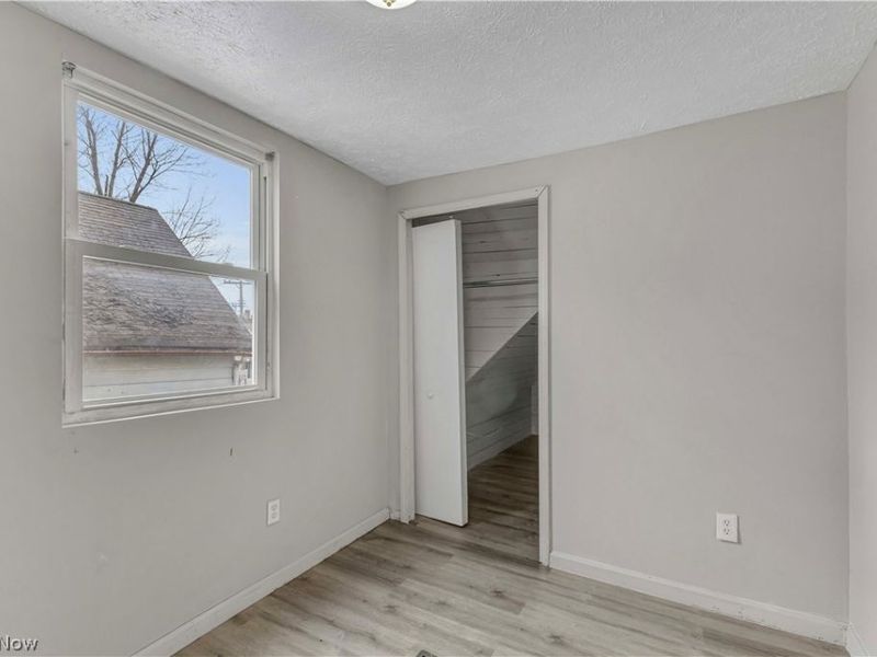 3305 Roanoke Avenue , Cleveland, OH 44109 Photo 6