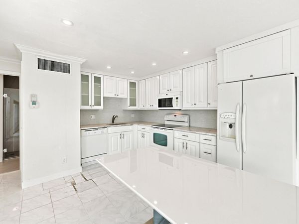 126 WEST Court, Royal Palm Beach, FL 33411