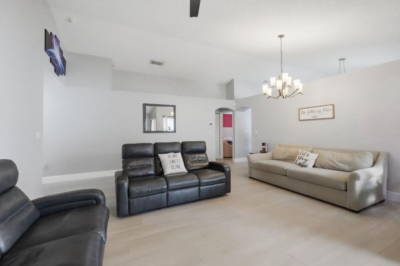 12564 NW 10th Place, Sunrise, FL 33323 Photo