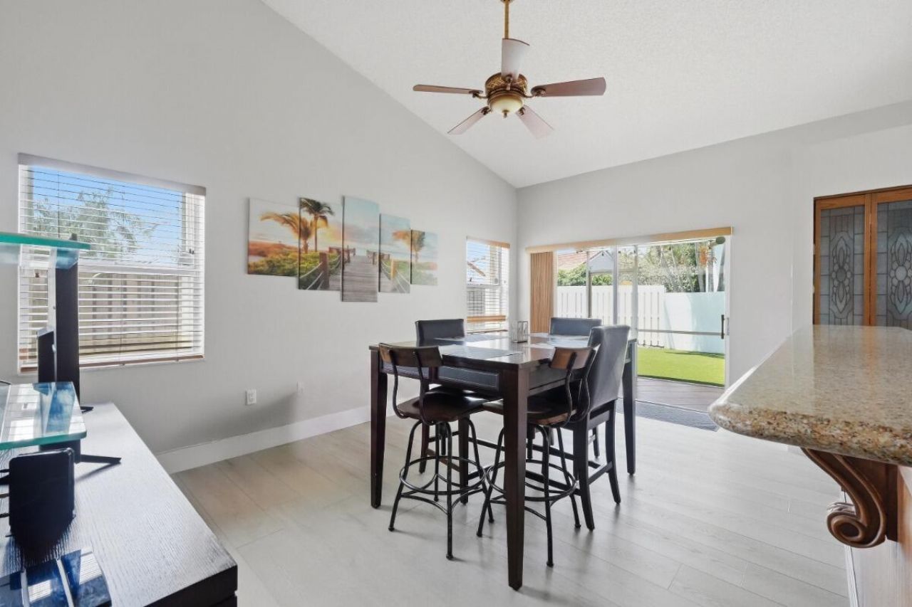 12564 NW 10th Place, Sunrise, FL 33323 Photo