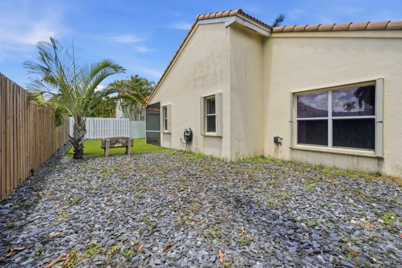 12564 NW 10th Place, Sunrise, FL 33323 Photo