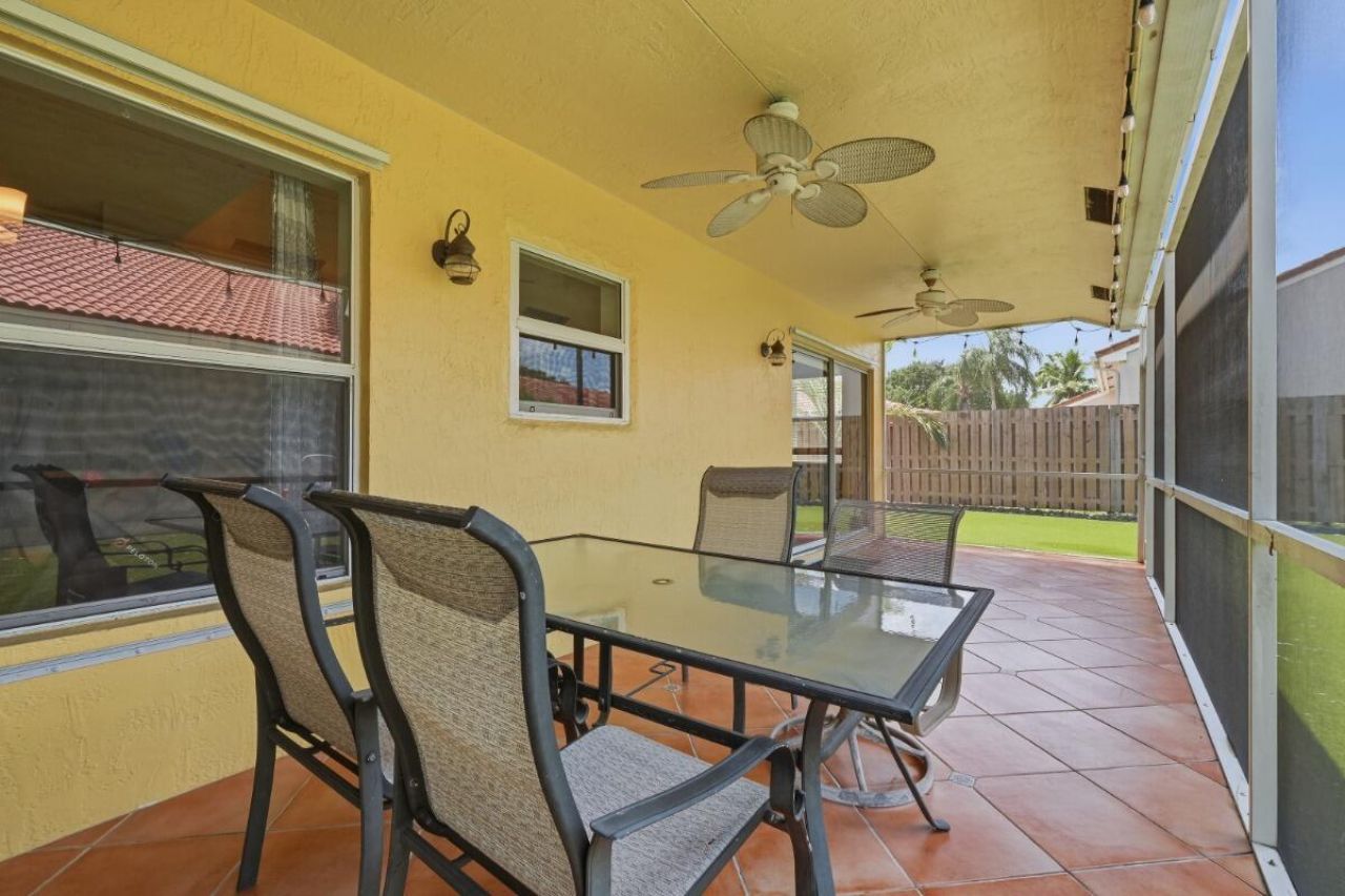 12564 NW 10th Place, Sunrise, FL 33323 Photo