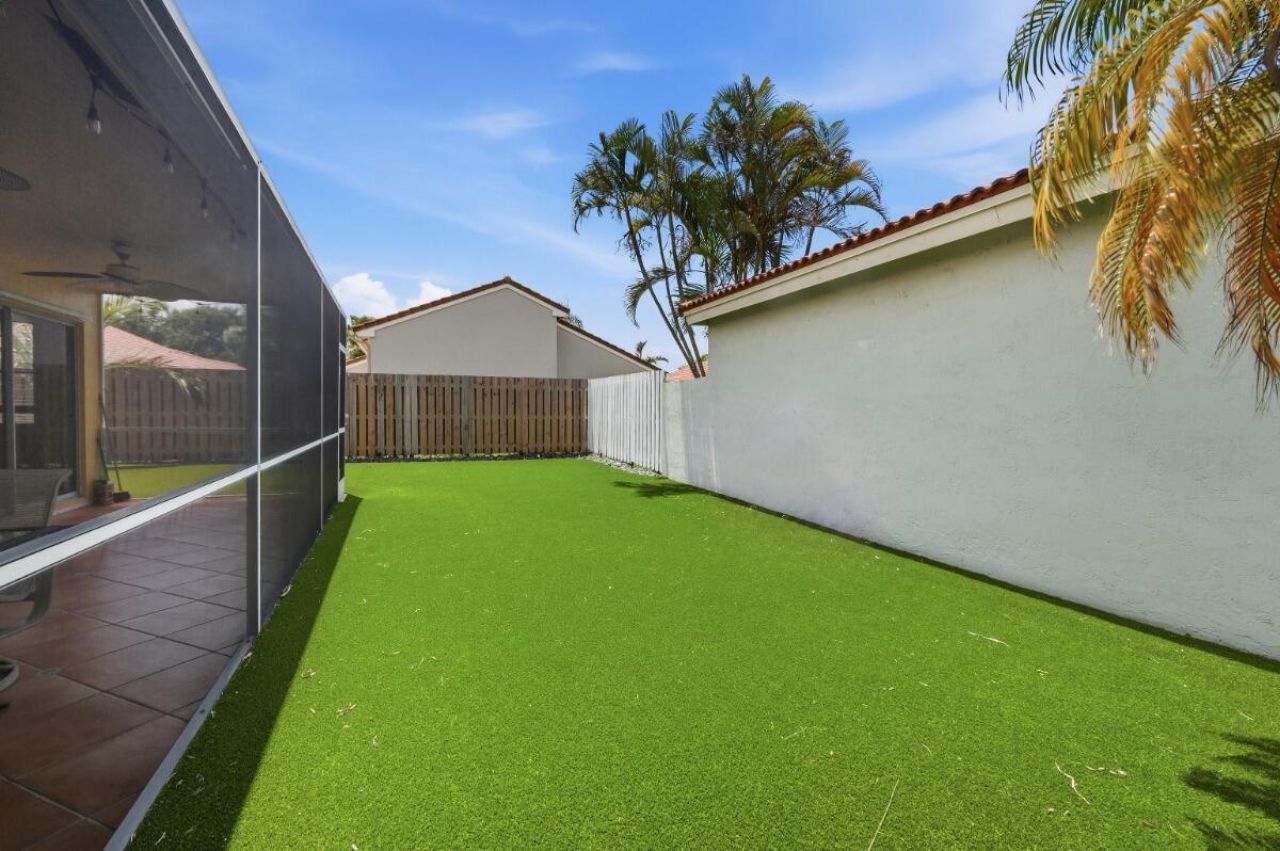 12564 NW 10th Place, Sunrise, FL 33323 Photo