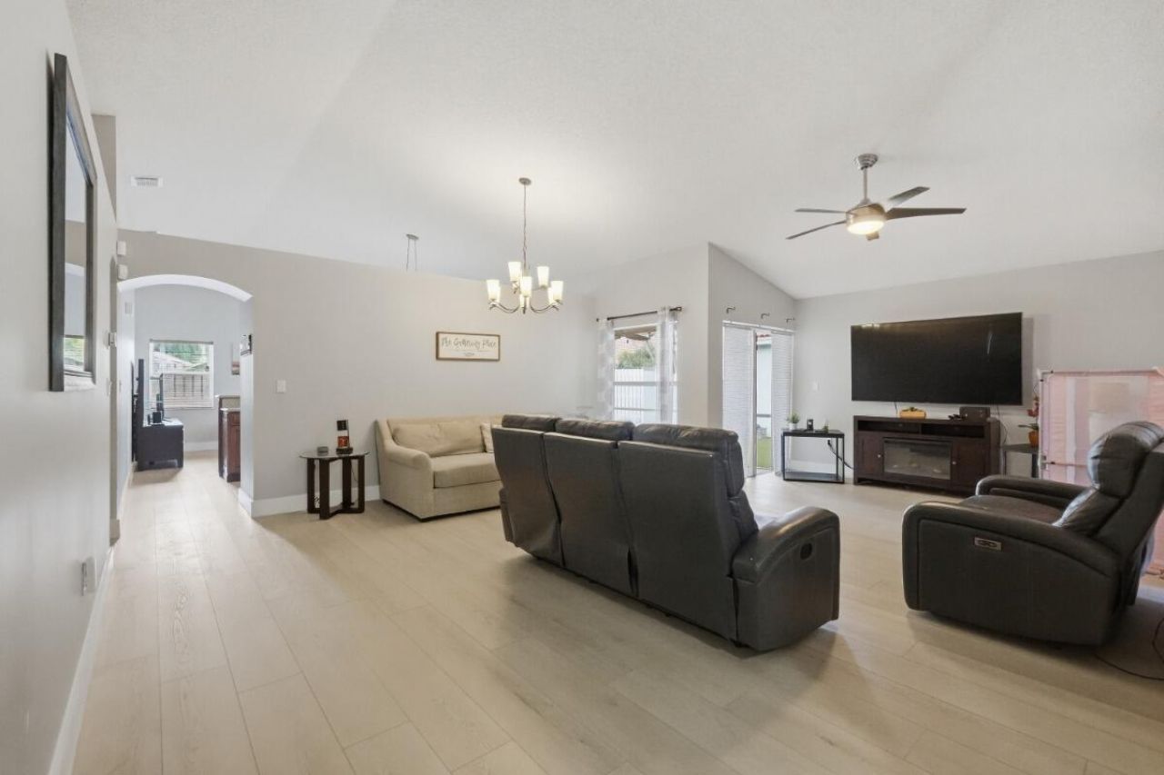 12564 NW 10th Place, Sunrise, FL 33323 Photo