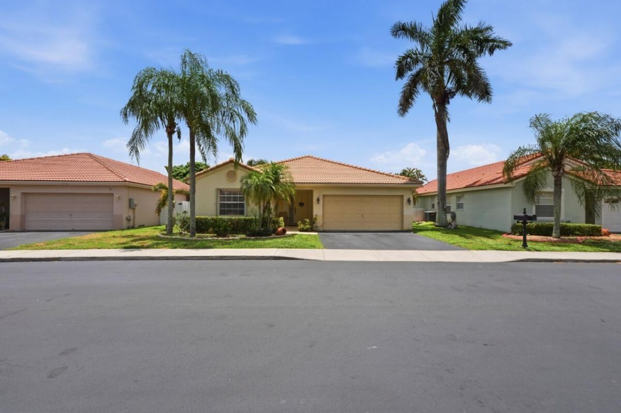 12564 NW 10th Place, Sunrise, FL 33323 Photo