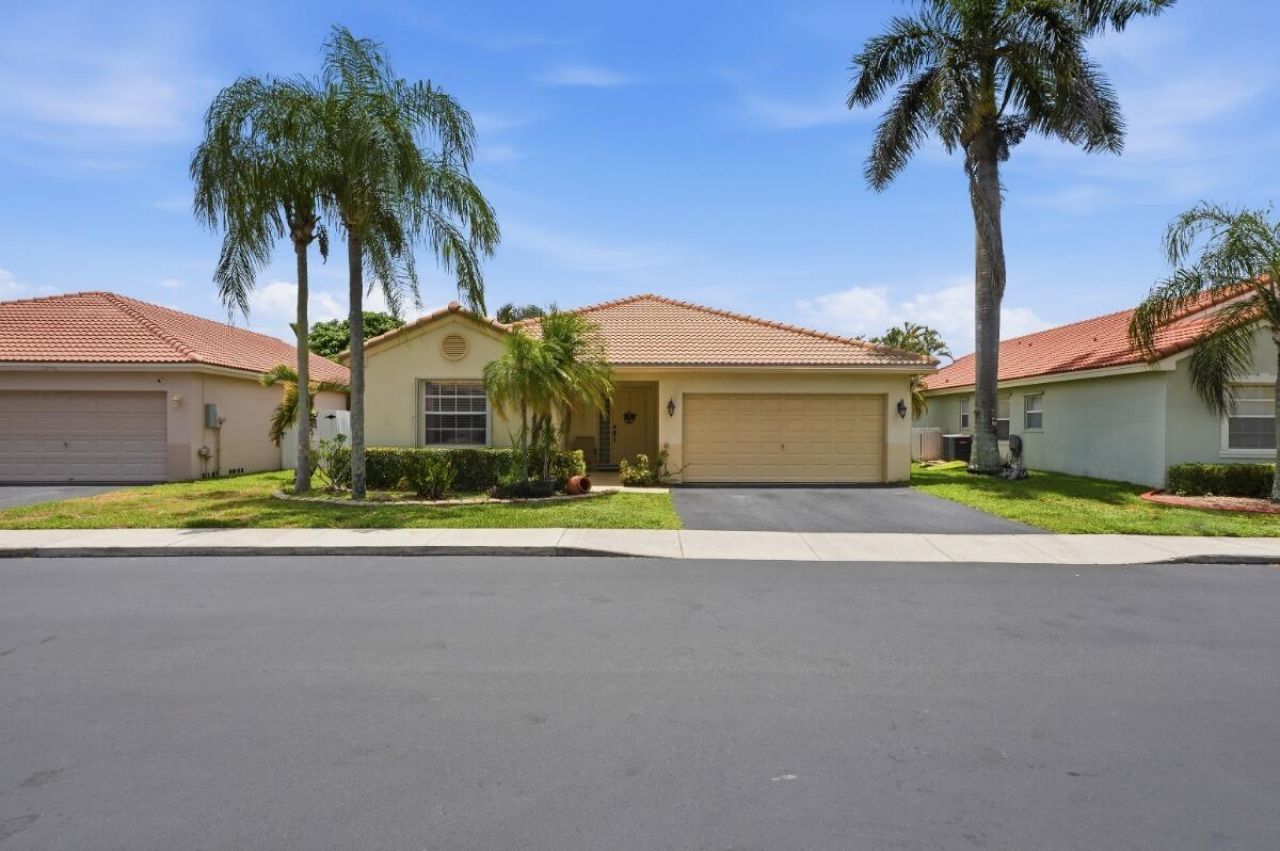 12564 NW 10th Place, Sunrise, FL 33323 Photo