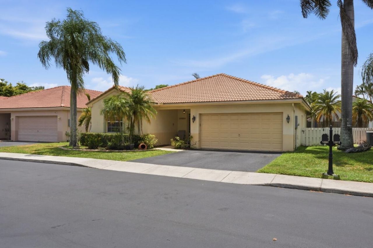 12564 NW 10th Place, Sunrise, FL 33323 Photo